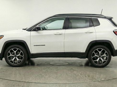 Used 2025 Jeep Compass Limited image 5