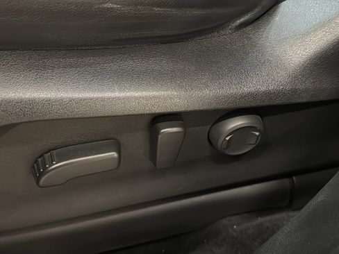 Used 2020 Subaru Ascent Limited w/ Technology Package image 26