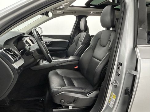 Used 2021 Volvo XC90 T5 Momentum w/ Climate Package image 28