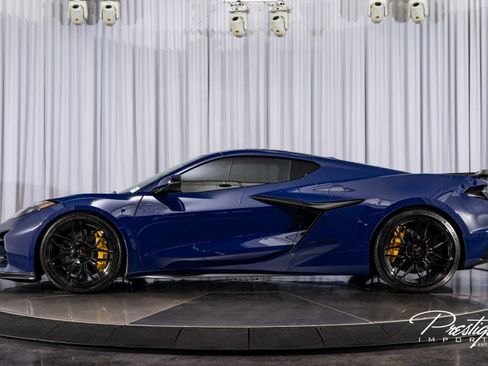 Used 2025 Chevrolet Corvette Z06 w/ Stealth Interior Trim Package image 10