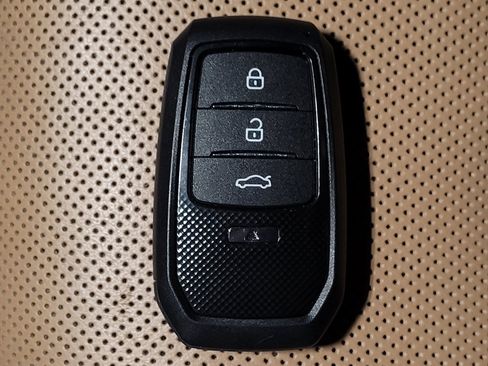 Used 2021 Hyundai Sonata Limited FWD image 32