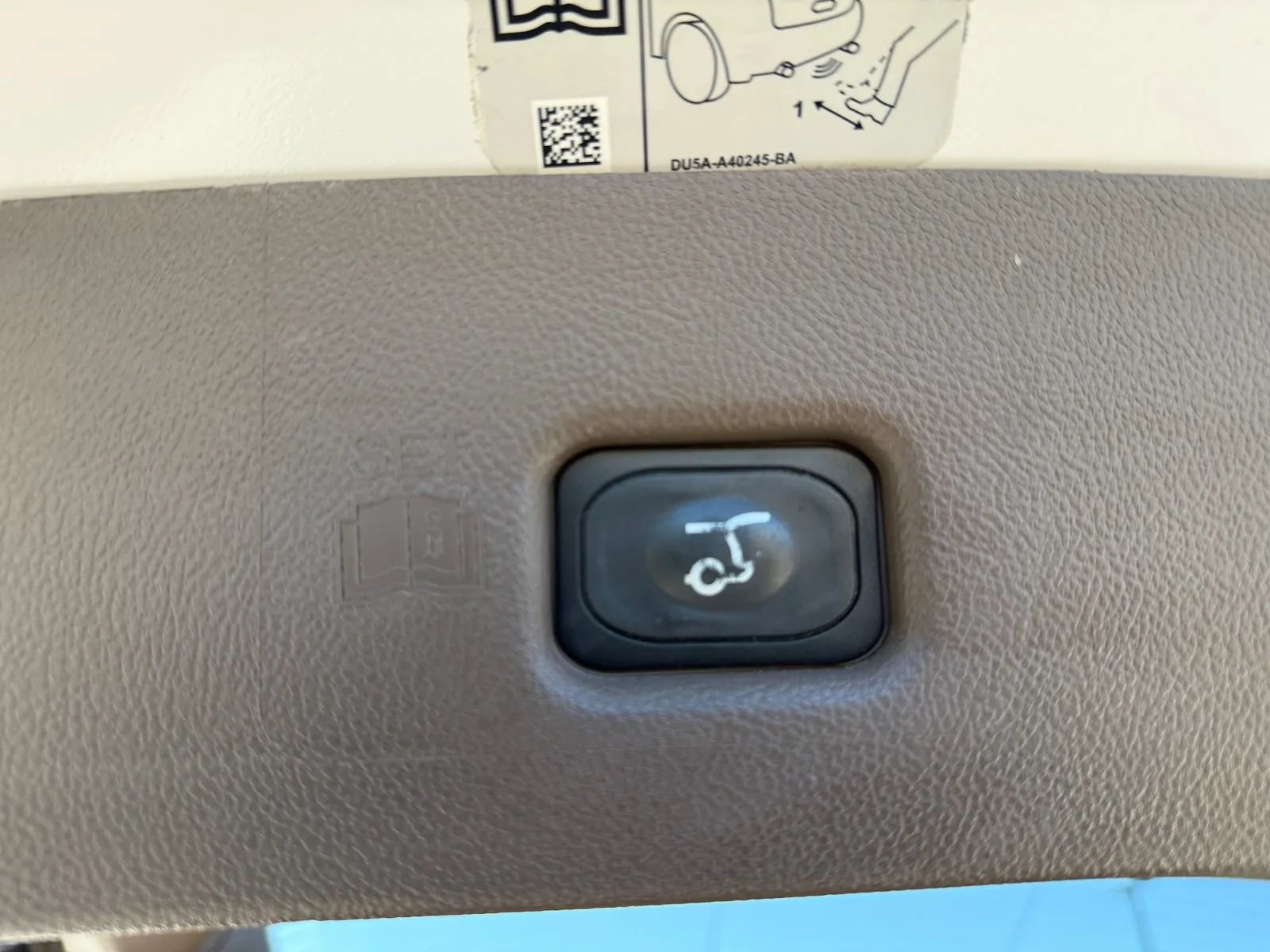 Used 2018 Lincoln MKX Reserve w/ Lincoln MKX Climate Package AWD/4WD image 12