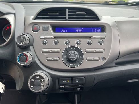 Used 2011 Honda Fit Sport image 24