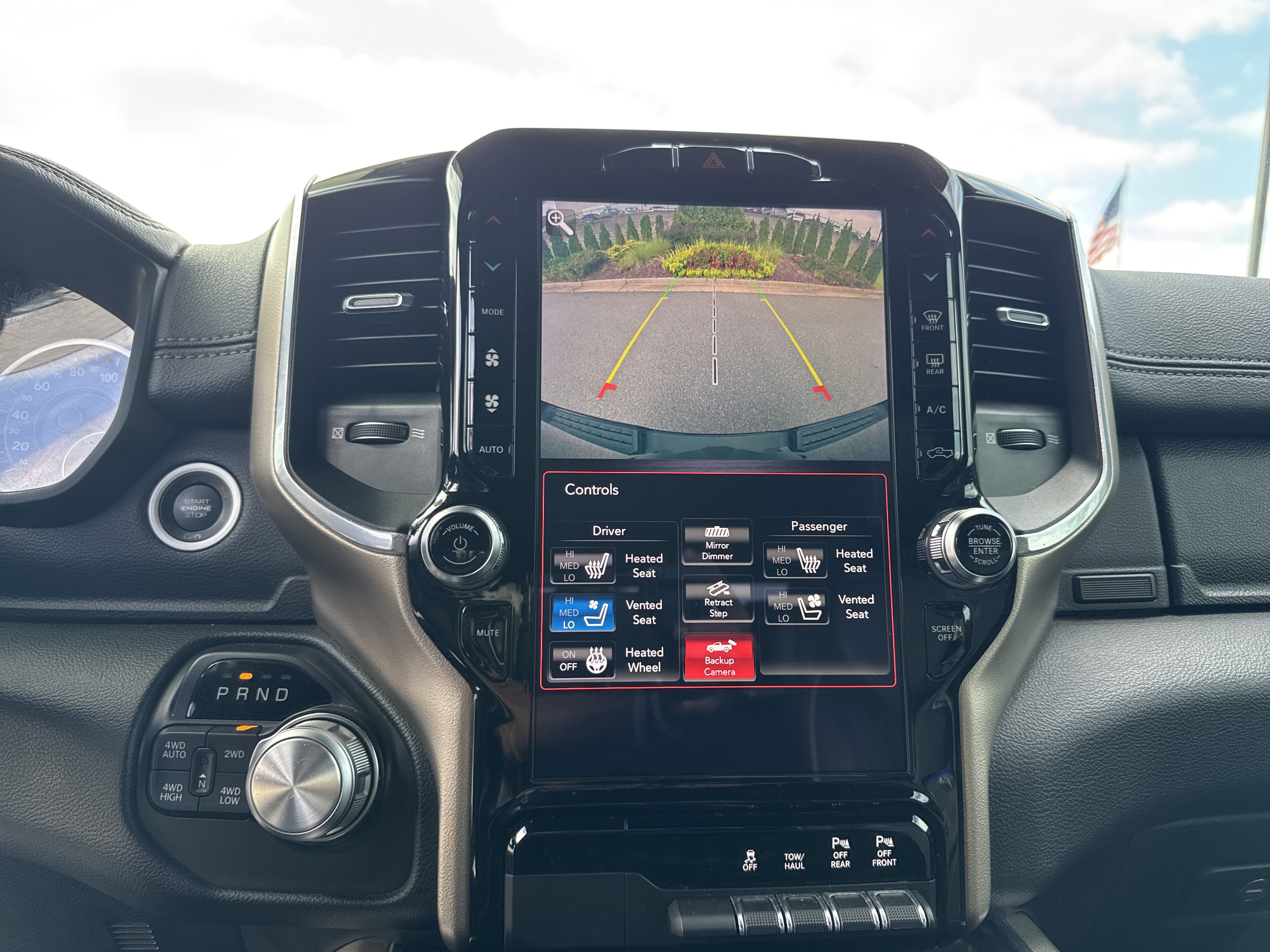 Used 2019 RAM 1500 Laramie AWD/4WD image 26
