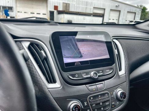 Used 2022 Chevrolet Malibu LT w/ Redline Edition image 14