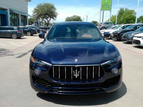 Used 2021 Maserati Levante AWD/4WD image 3