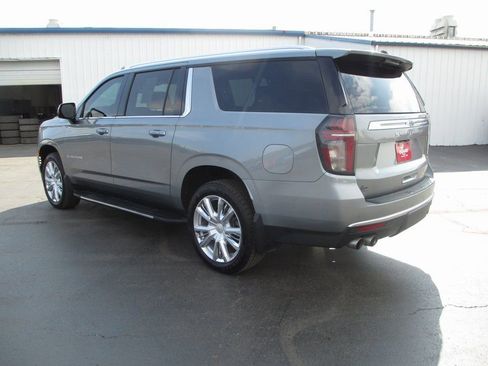 Used 2023 Chevrolet Suburban High Country image 8