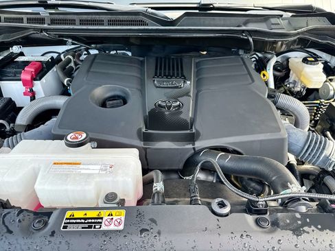 Used 2025 Toyota Tundra SR5 w/ SR5 Convenience Package AWD/4WD image 29