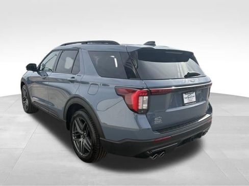 Used 2025 Ford Explorer ST image 11