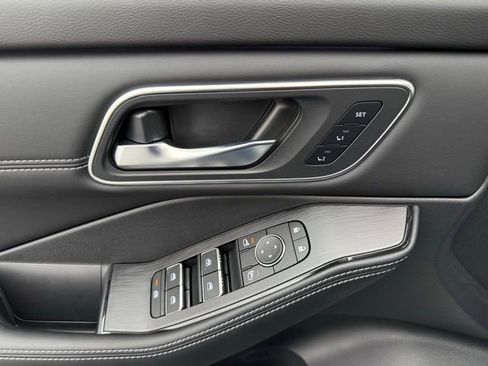 New 2026 Nissan Rogue Platinum w/ Platinum Premium Package image 11