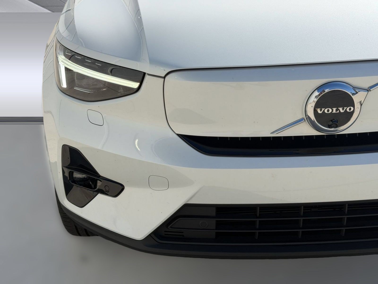 Certified 2023 Volvo C40 P8 Recharge Ultimate AWD/4WD image 12