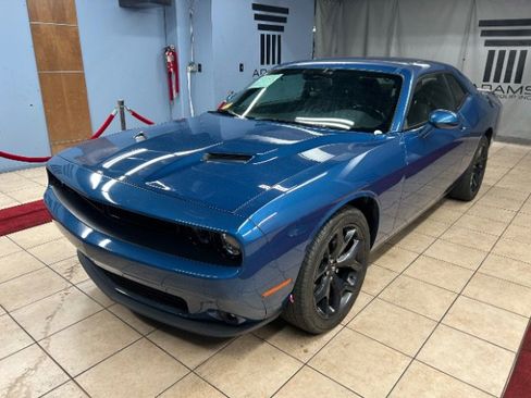 Used 2020 Dodge Challenger SXT w/ Blacktop Package image 1
