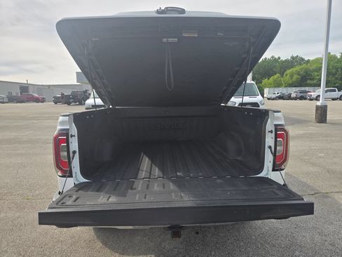 Used 2018 GMC Sierra 1500 SLT AWD/4WD image 5