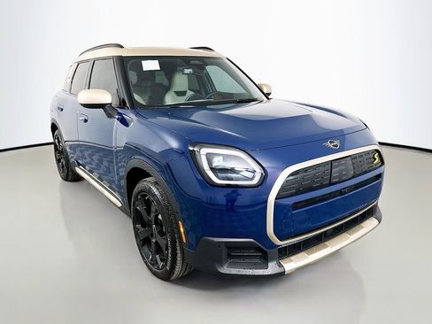 New 2025 MINI Cooper Countryman SE image 3