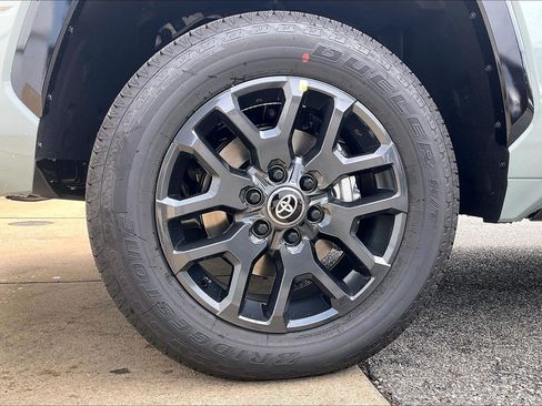 New 2026 Toyota Tundra Platinum AWD/4WD image 15