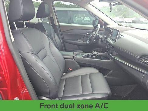 Used 2023 Nissan Rogue SV w/ SV Premium B Package FWD image 9