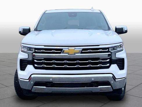 Used 2025 Chevrolet Silverado 1500 LTZ w/ Z71 Off-Road Package AWD/4WD image 4