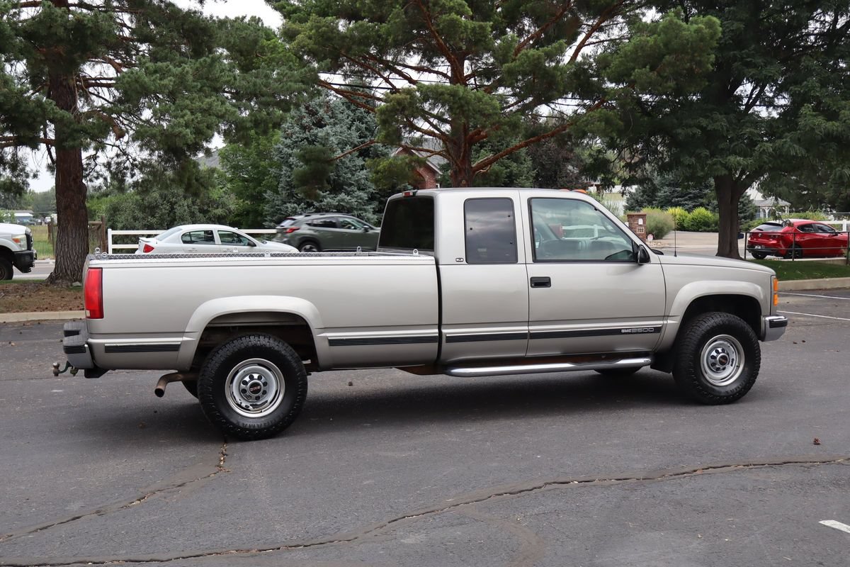 Used 1998 GMC Sierra 2500 4x4 Extended Cab w/ Marketing Option Pkg 3 image 4