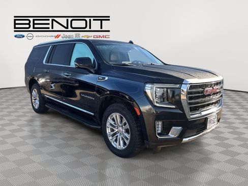 Used 2022 GMC Yukon XL SLT w/ SLT Premium Package RWD image 3