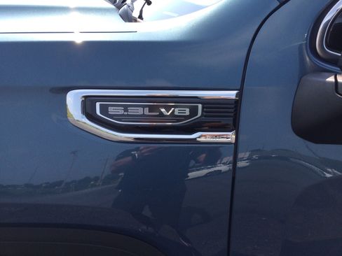 Used 2024 GMC Sierra 1500 Denali w/ Denali Reserve Package AWD/4WD image 9