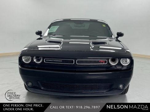 Used 2015 Dodge Challenger R/T w/ Quick Order Package 28B R/T image 2