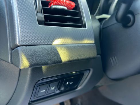 Used 2016 Jaguar XF R-Sport image 40