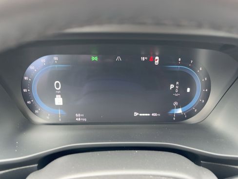 Certified 2025 Volvo XC40 B5 Plus image 18