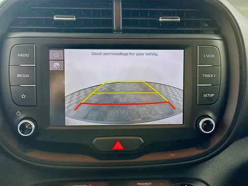 Used 2025 Kia Soul LX w/ LX Technology Package image 23