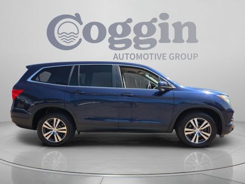 Certified 2017 Honda Pilot EX image 6