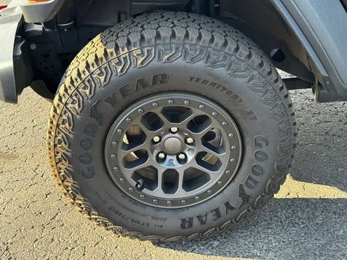 Used 2022 Jeep Wrangler Unlimited Rubicon w/ Xtreme Recon 35" Tire Package AWD/4WD image 10