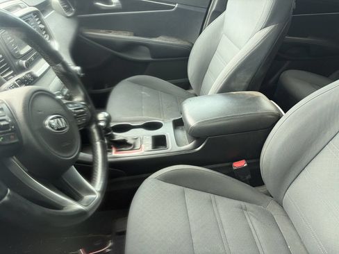 Used 2016 Kia Sorento LX w/ LX Convenience Package AWD/4WD image 14