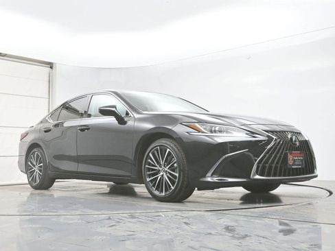 Used 2023 Lexus ES 250 w/ Premium Package AWD/4WD image 29