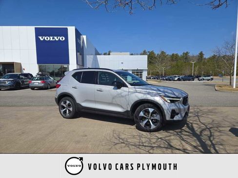 Used 2023 Volvo XC40 B5 Plus w/ Driver Assist Package image 1