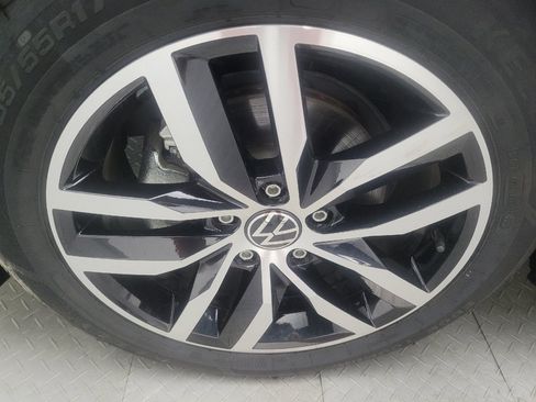 Used 2025 Volkswagen Jetta SE FWD image 31