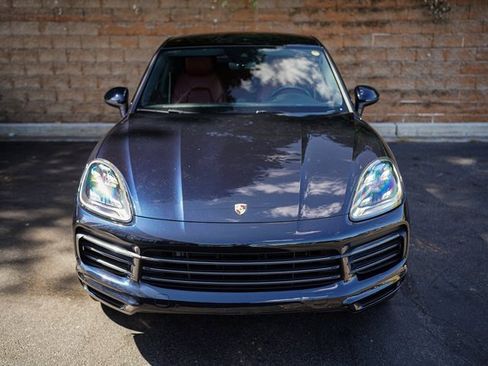 Used 2023 Porsche Cayenne Platinum Edition image 16