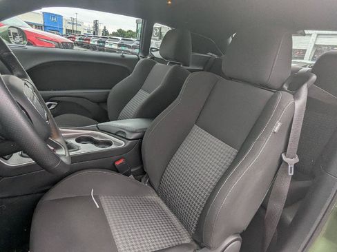 Used 2022 Dodge Challenger R/T RWD image 7