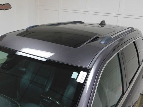 Used 2017 Jeep Grand Cherokee Overland image 20