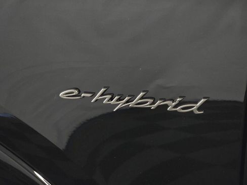 New 2026 Porsche Cayenne Turbo AWD/4WD image 35