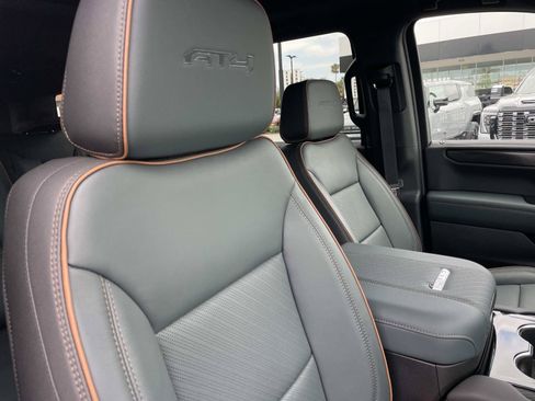 New 2026 GMC Yukon XL AT4 AWD/4WD image 28