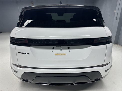 Used 2024 Land Rover Range Rover Evoque Dynamic SE AWD/4WD image 6