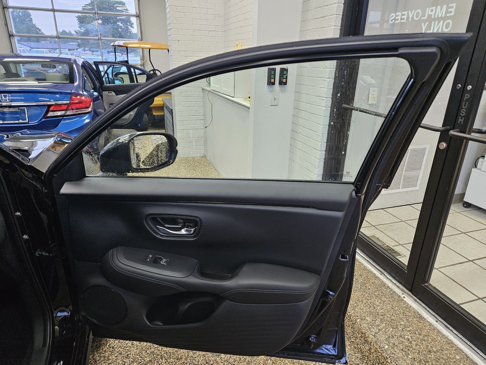 New 2027 Honda HR-V EX-L image 13