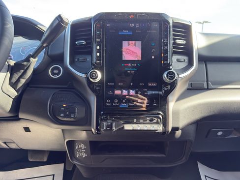 Used 2026 RAM 2500 Big Horn AWD/4WD image 16