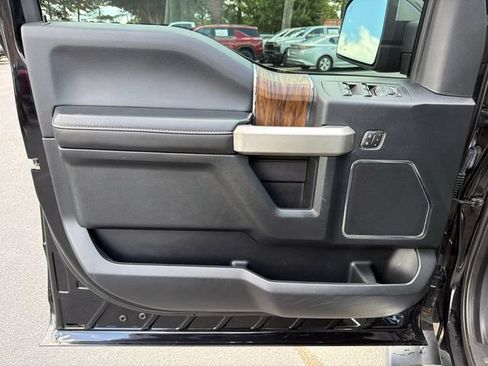 Used 2019 Ford F150 Lariat AWD/4WD image 10