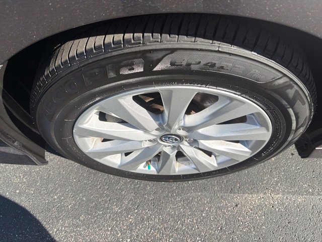 Used 2020 Toyota Camry LE FWD image 9