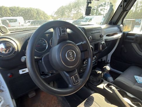 Used 2012 Jeep Wrangler Sport AWD/4WD image 14