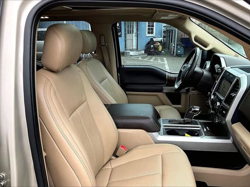 Used 2018 Ford F150 Lariat image 12