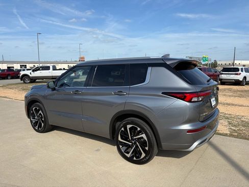 Used 2024 Mitsubishi Outlander SEL image 6