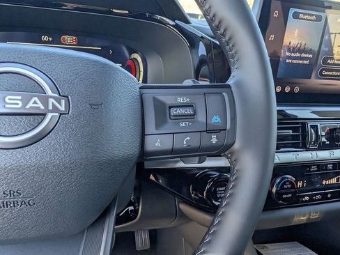 New 2026 Nissan Pathfinder SL image 9