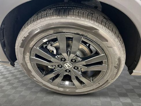 New 2026 Honda HR-V Sport image 13