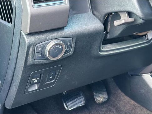 Used 2020 Ford F150 XLT w/ Equipment Group 302A Luxury image 10